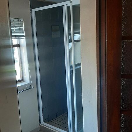 Triple S Guest House Kaapstad Buitenkant foto
