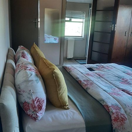 Triple S Guest House Kaapstad Buitenkant foto